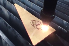 Процесс лазерной гравировки по металлу